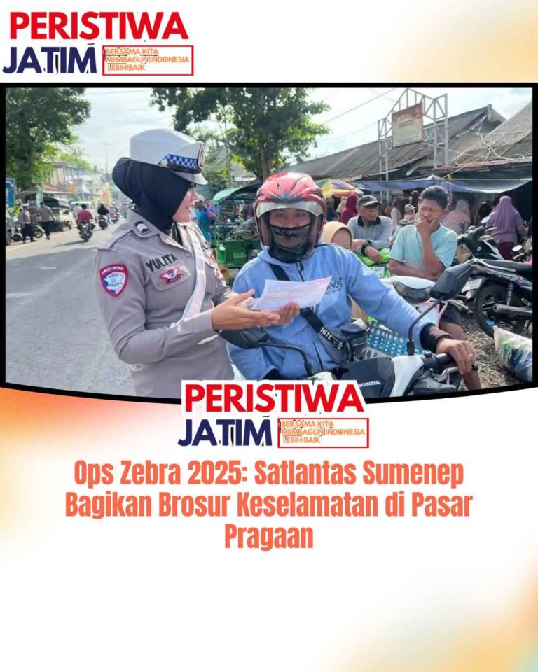 Ops Zebra 2025: Satlantas Sumenep Bagikan Brosur Keselamatan di Pasar Pragaan